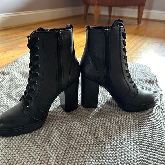 Women’s Steve Madden leather Boots - Picture 1 of 6